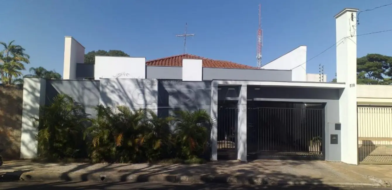 Foto 1 de Casa com 3 quartos para alugar, 321m2 em Araraquara - SP
