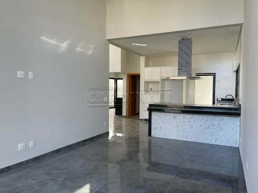 Foto 1 de Casa de Condomínio com 3 quartos para alugar, 172m2 em Sao Carlos - SP