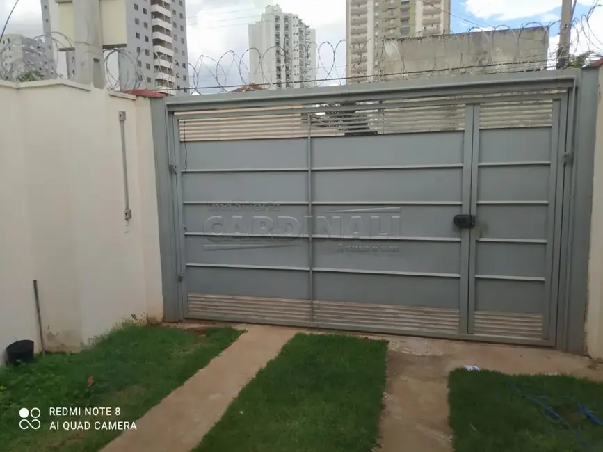 Foto 1 de Casa com 2 quartos para alugar, 91m2 em Araraquara - SP