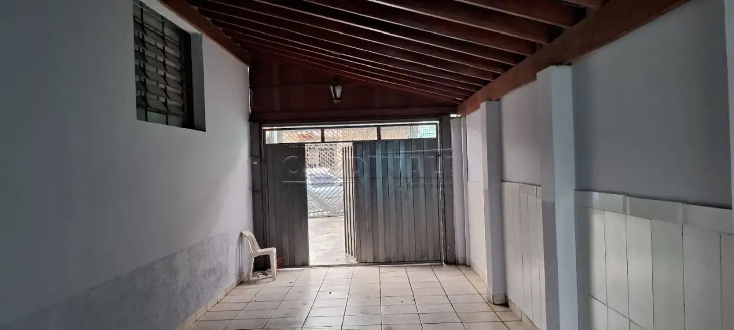 Foto 1 de Sobrado com 4 quartos para alugar, 160m2 em Araraquara - SP