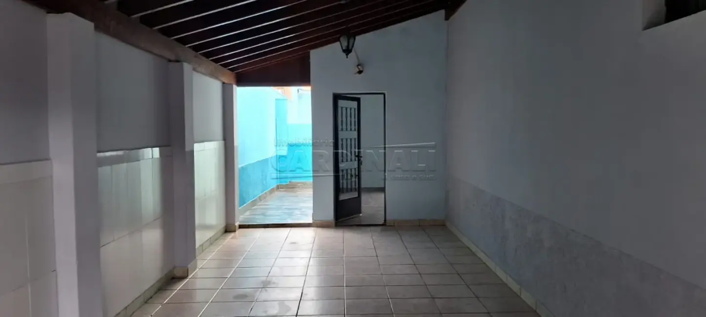 Foto 2 de Sobrado com 4 quartos para alugar, 160m2 em Araraquara - SP