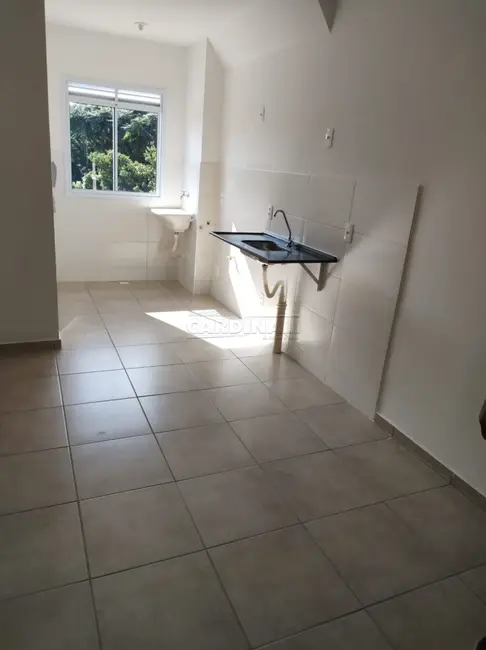 Foto 2 de Apartamento com 2 quartos para alugar, 52m2 em Araraquara - SP