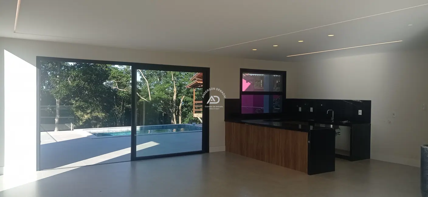 Foto 8 de Casa de Condomínio com 4 quartos à venda, 312m2 em Iriri, Anchieta - ES