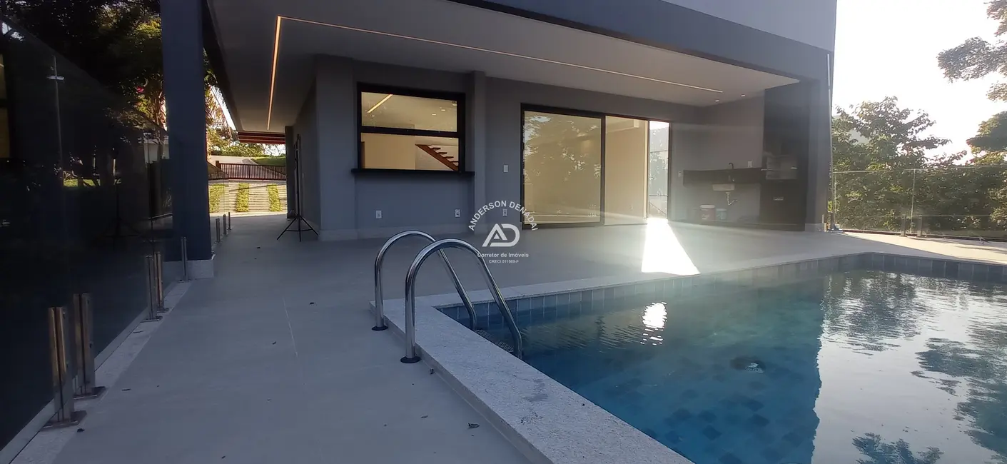 Foto 3 de Casa de Condomínio com 4 quartos à venda, 312m2 em Iriri, Anchieta - ES