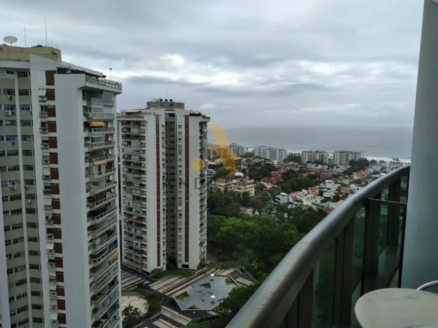 Foto 2 de Apartamento com 2 quartos à venda, 65m2 em Barra da Tijuca, Rio De Janeiro - RJ