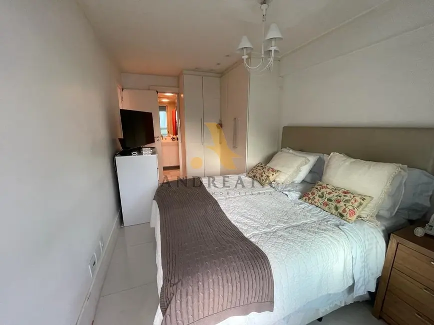 Apartamento com 3 quartos à venda, 156m2 em Jardim Botânico, Rio De Janeiro - RJ - imagem 8 Foto 8 de Apartamento com 3 quartos à venda, 156m2 em Jardim Botânico, Rio De Janeiro - RJ