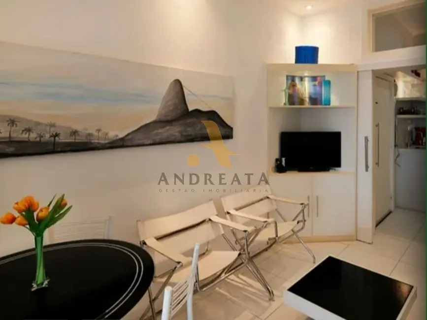 Foto 2 de Apartamento com 1 quarto à venda, 42m2 em Copacabana, Rio De Janeiro - RJ