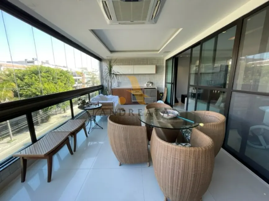 Foto 8 de Apartamento com 4 quartos à venda, 204m2 em Recreio dos Bandeirantes, Rio De Janeiro - RJ