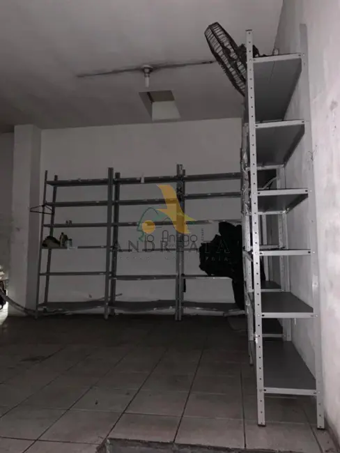 Loja para alugar, 96m2 em Centro, Rio De Janeiro - RJ - imagem 3 Foto 3 de Loja para alugar, 96m2 em Centro, Rio De Janeiro - RJ