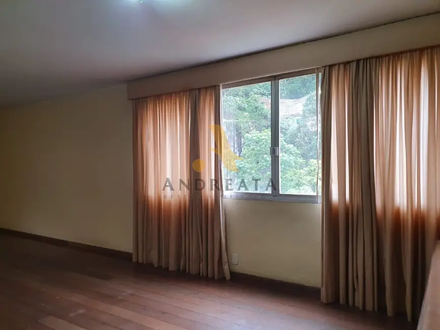 Apartamento com 3 quartos à venda e para alugar, 152m2 em Botafogo, Rio De Janeiro - RJ - imagem 5 Foto 5 de Apartamento com 3 quartos à venda e para alugar, 152m2 em Botafogo, Rio De Janeiro - RJ