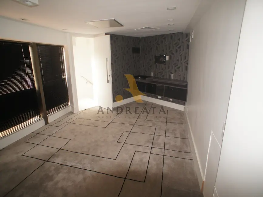 Loja para alugar, 36m2 em Barra da Tijuca, Rio De Janeiro - RJ - imagem 2 Foto 2 de Loja para alugar, 36m2 em Barra da Tijuca, Rio De Janeiro - RJ