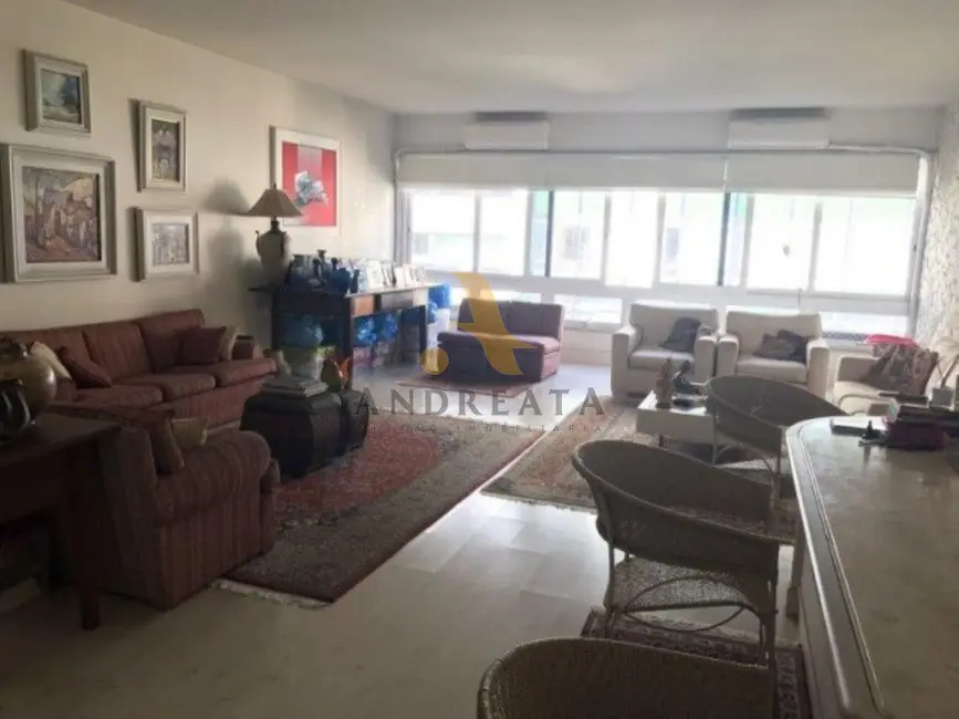 Foto 2 de Apartamento com 3 quartos à venda, 200m2 em Copacabana, Rio De Janeiro - RJ