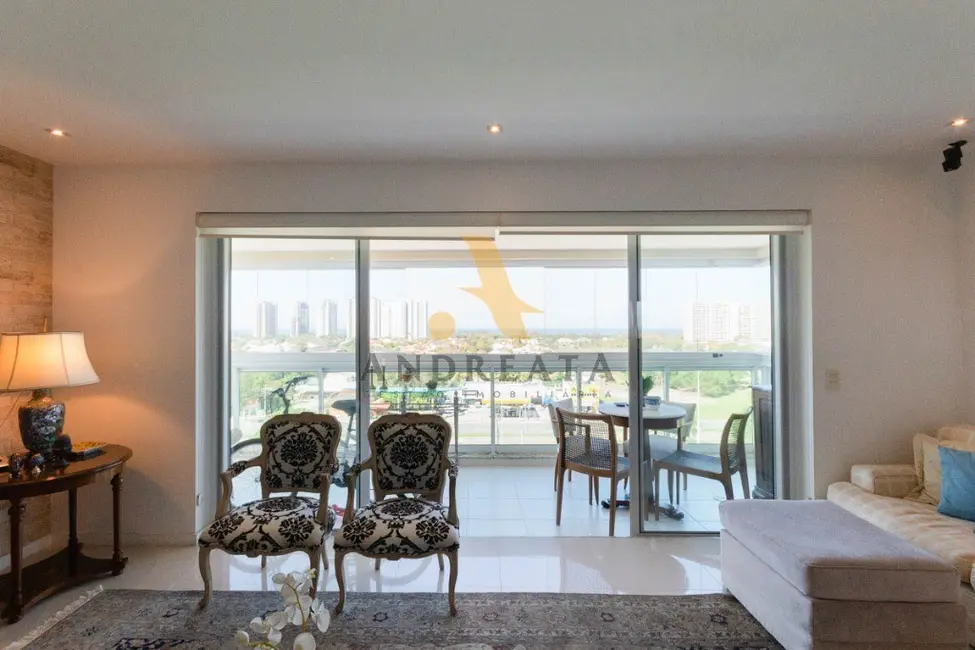 Apartamento com 4 quartos à venda, 318m2 em Barra da Tijuca, Rio De Janeiro - RJ - imagem 3 Foto 3 de Apartamento com 4 quartos à venda, 318m2 em Barra da Tijuca, Rio De Janeiro - RJ