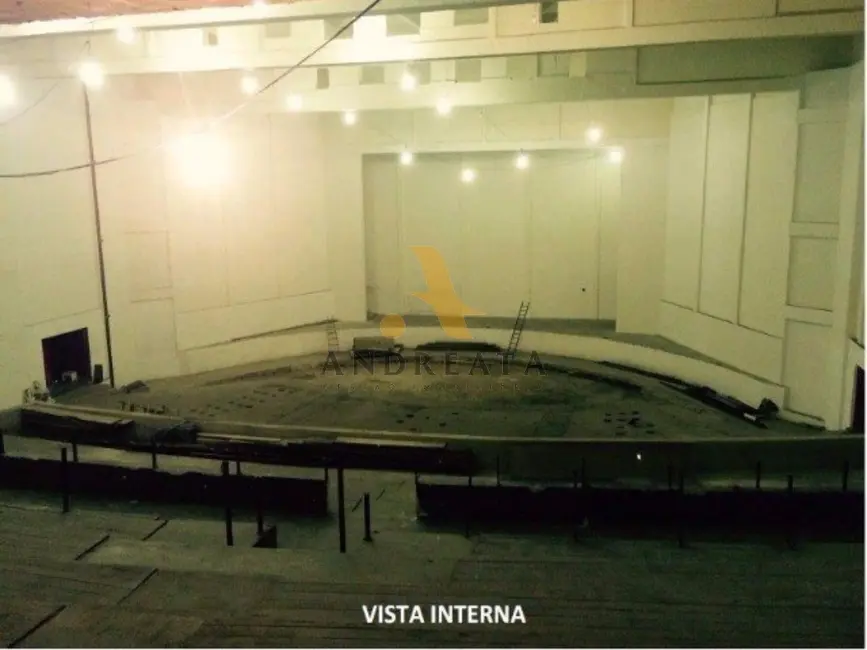 Loja para alugar, 2031m2 em Centro, Rio De Janeiro - RJ - imagem 3 Foto 3 de Loja para alugar, 2031m2 em Centro, Rio De Janeiro - RJ