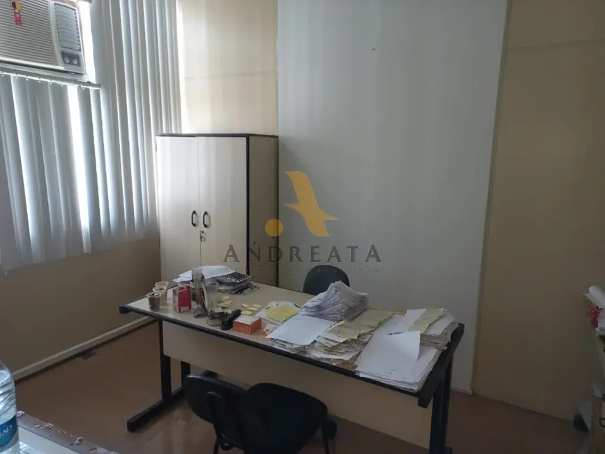 Sala Comercial para alugar, 228m2 em Centro, Rio De Janeiro - RJ - imagem 5 Foto 5 de Sala Comercial para alugar, 228m2 em Centro, Rio De Janeiro - RJ