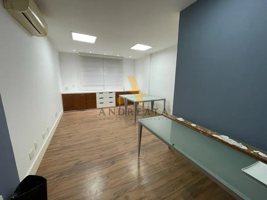 Sala Comercial à venda e para alugar, 44m2 em Botafogo, Rio De Janeiro - RJ - imagem 9 Foto 9 de Sala Comercial à venda e para alugar, 44m2 em Botafogo, Rio De Janeiro - RJ