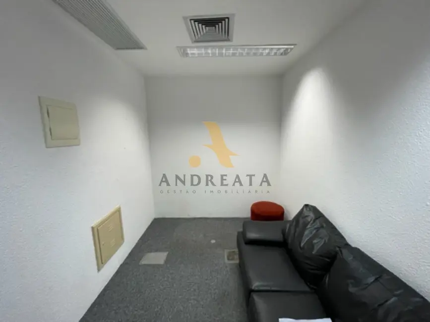 Sala Comercial à venda, 41m2 em Jacarepaguá, Rio De Janeiro - RJ - imagem 3 Foto 3 de Sala Comercial à venda, 41m2 em Jacarepaguá, Rio De Janeiro - RJ
