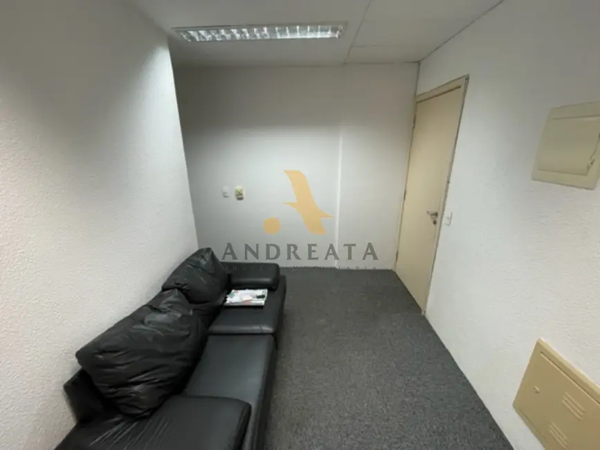 Sala Comercial à venda, 41m2 em Jacarepaguá, Rio De Janeiro - RJ - imagem 4 Foto 4 de Sala Comercial à venda, 41m2 em Jacarepaguá, Rio De Janeiro - RJ