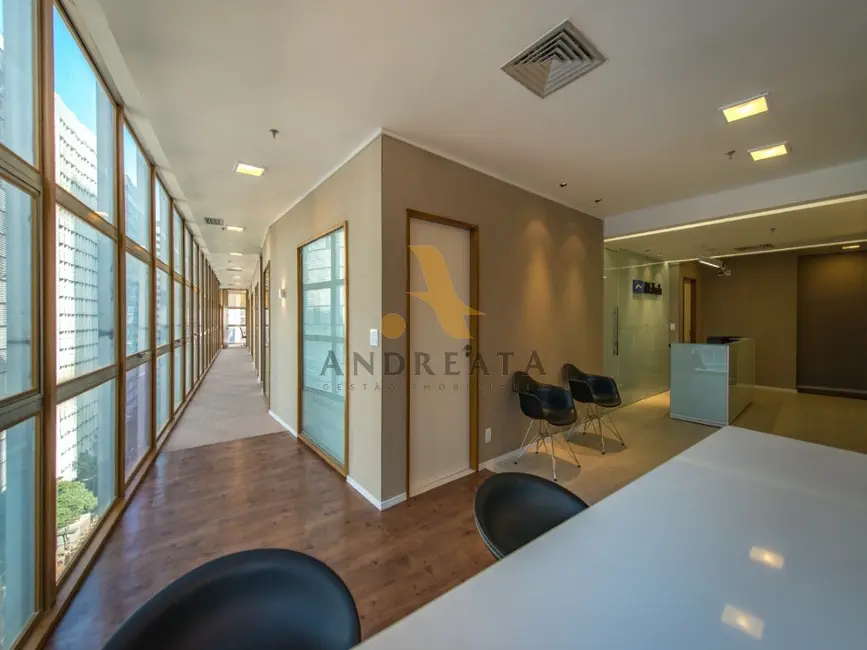 Sala Comercial à venda, 254m2 em Centro, Rio De Janeiro - RJ - imagem 4 Foto 4 de Sala Comercial à venda, 254m2 em Centro, Rio De Janeiro - RJ