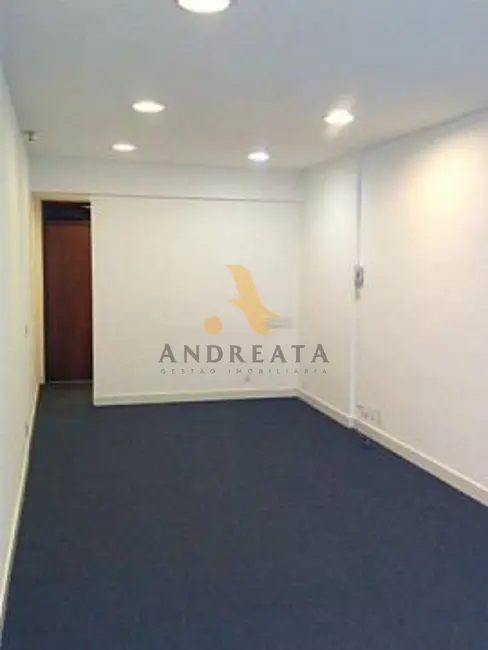 Sala Comercial à venda, 30m2 em Centro, Rio De Janeiro - RJ - imagem 7 Foto 7 de Sala Comercial à venda, 30m2 em Centro, Rio De Janeiro - RJ