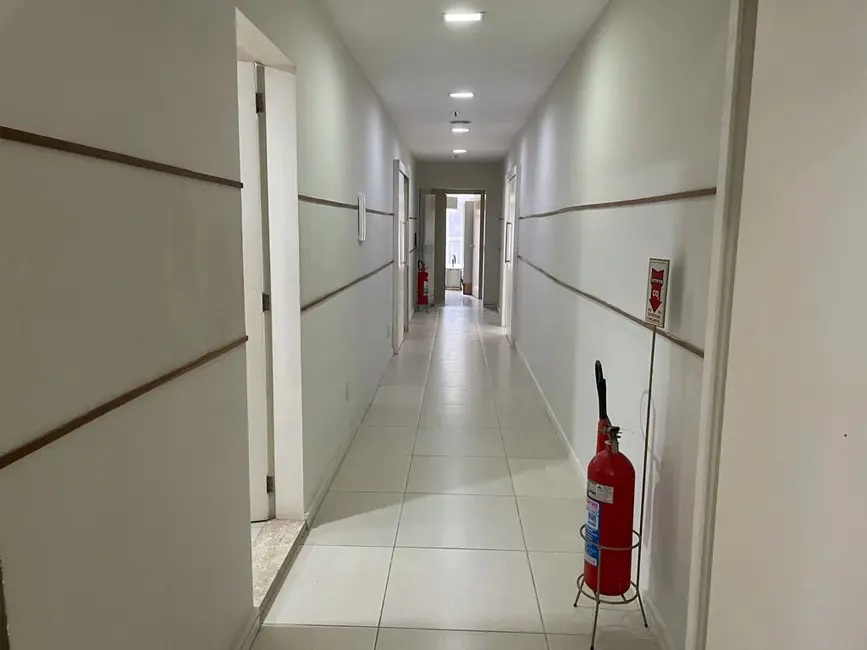 Sala Comercial à venda e para alugar, 250m2 em Recreio dos Bandeirantes, Rio De Janeiro - RJ - imagem 6 Foto 6 de Sala Comercial à venda e para alugar, 250m2 em Recreio dos Bandeirantes, Rio De Janeiro - RJ