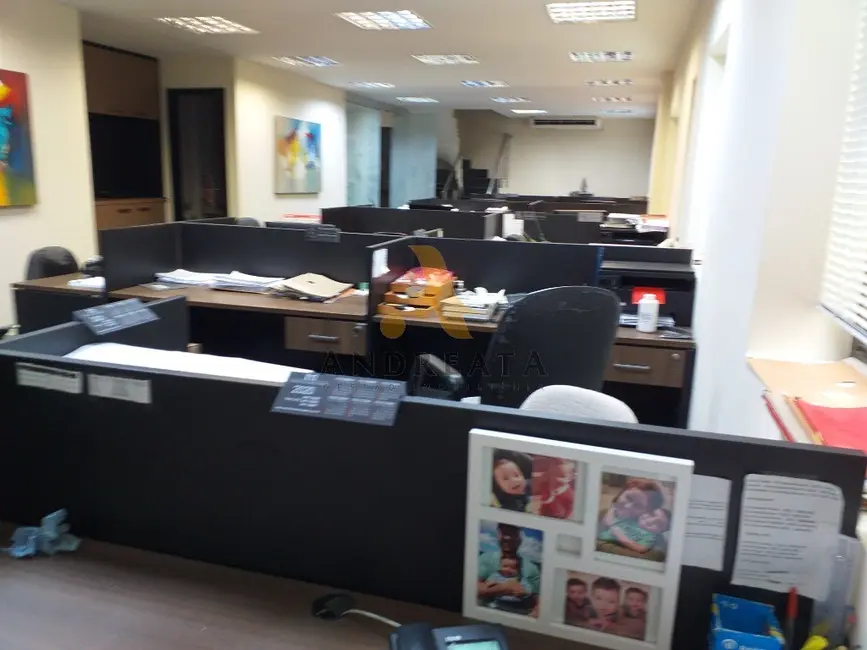 Sala Comercial à venda, 213m2 em Barra da Tijuca, Rio De Janeiro - RJ - imagem 9 Foto 9 de Sala Comercial à venda, 213m2 em Barra da Tijuca, Rio De Janeiro - RJ