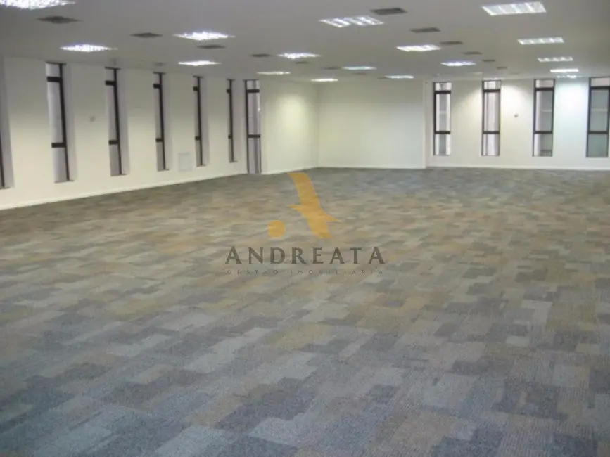Sala Comercial para alugar, 210m2 em Centro, Rio De Janeiro - RJ - imagem 3 Foto 3 de Sala Comercial para alugar, 210m2 em Centro, Rio De Janeiro - RJ
