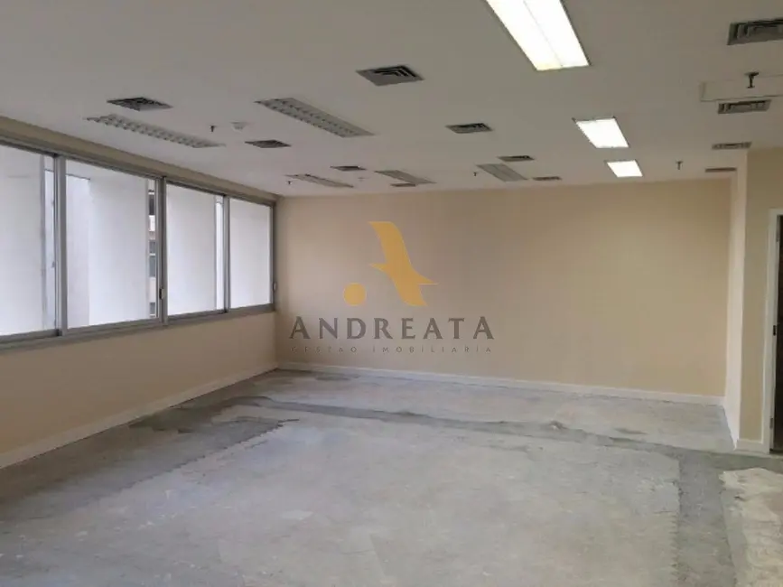Sala Comercial para alugar, 219m2 em Centro, Rio De Janeiro - RJ - imagem 6 Foto 6 de Sala Comercial para alugar, 219m2 em Centro, Rio De Janeiro - RJ