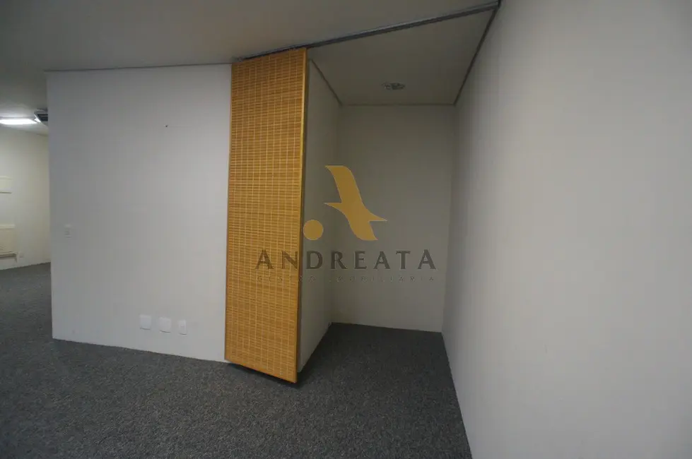 Sala Comercial à venda e para alugar, 47m2 em Barra da Tijuca, Rio De Janeiro - RJ - imagem 5 Foto 5 de Sala Comercial à venda e para alugar, 47m2 em Barra da Tijuca, Rio De Janeiro - RJ