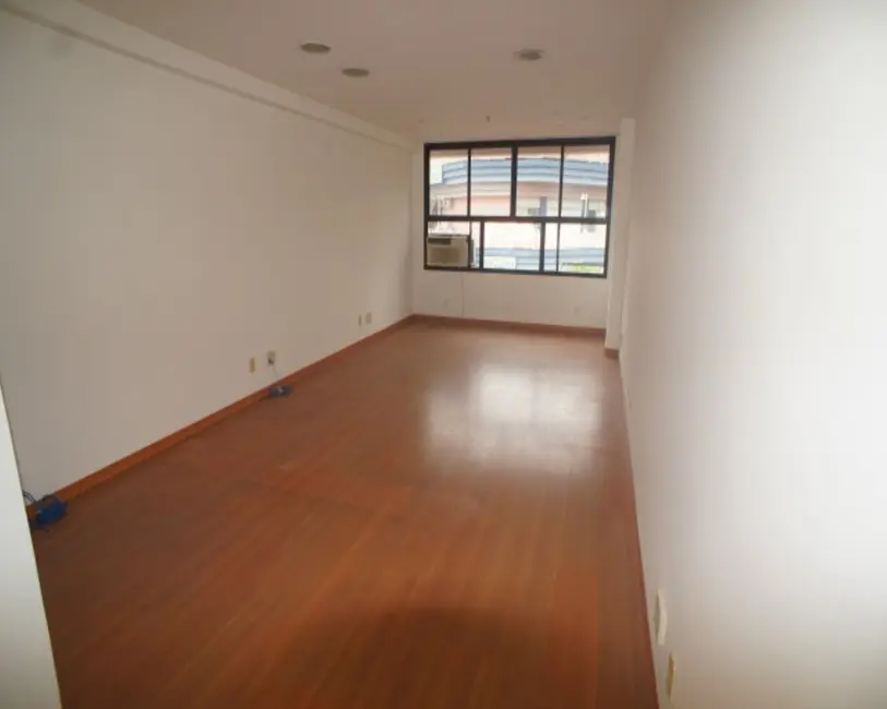 Sala Comercial à venda, 37m2 em Barra da Tijuca, Rio De Janeiro - RJ - imagem 2 Foto 2 de Sala Comercial à venda, 37m2 em Barra da Tijuca, Rio De Janeiro - RJ