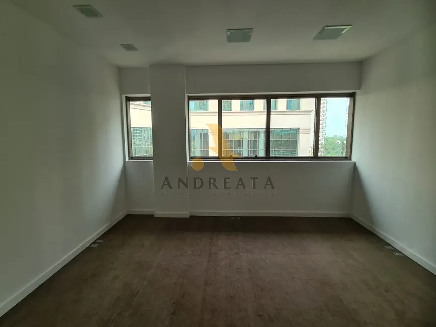Foto 1 de Sala Comercial para alugar, 31m2 em Barra da Tijuca, Rio De Janeiro - RJ