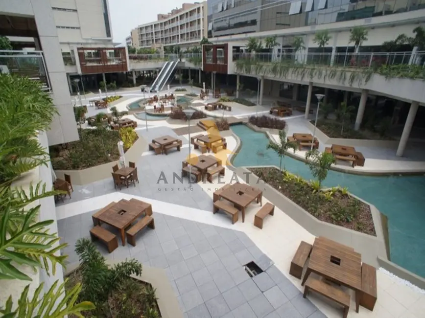 Sala Comercial para alugar, 300m2 em Barra da Tijuca, Rio De Janeiro - RJ - imagem 2 Foto 2 de Sala Comercial para alugar, 300m2 em Barra da Tijuca, Rio De Janeiro - RJ