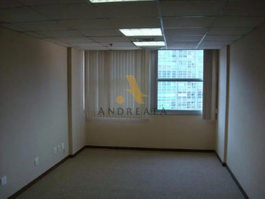 Sala Comercial para alugar, 70m2 em Centro, Rio De Janeiro - RJ - imagem 6 Foto 6 de Sala Comercial para alugar, 70m2 em Centro, Rio De Janeiro - RJ
