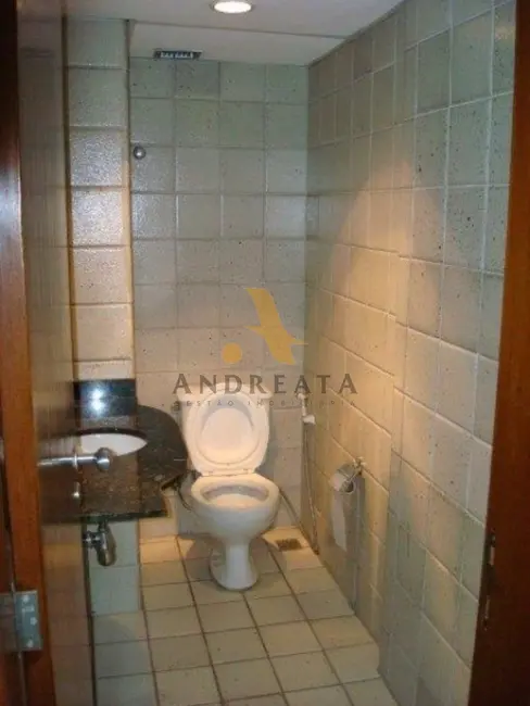 Sala Comercial para alugar, 70m2 em Centro, Rio De Janeiro - RJ - imagem 4 Foto 4 de Sala Comercial para alugar, 70m2 em Centro, Rio De Janeiro - RJ