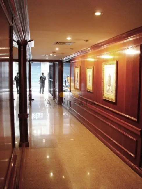Sala Comercial para alugar, 160m2 em Centro, Rio De Janeiro - RJ - imagem 2 Foto 2 de Sala Comercial para alugar, 160m2 em Centro, Rio De Janeiro - RJ
