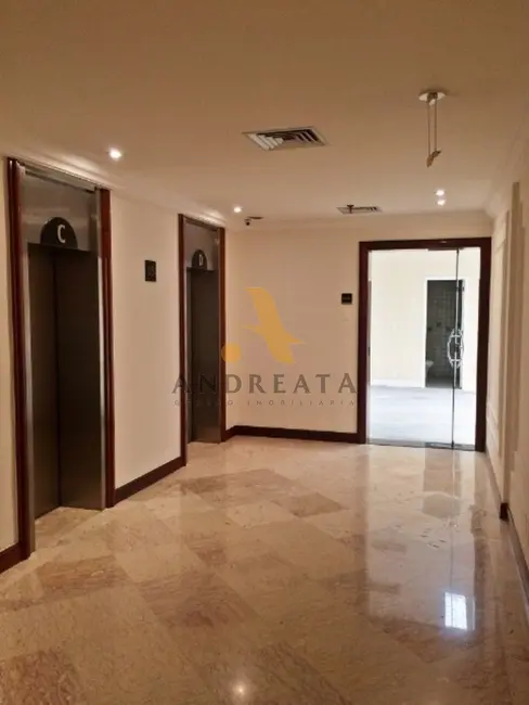 Sala Comercial para alugar, 574m2 em Centro, Rio De Janeiro - RJ - imagem 9 Foto 9 de Sala Comercial para alugar, 574m2 em Centro, Rio De Janeiro - RJ