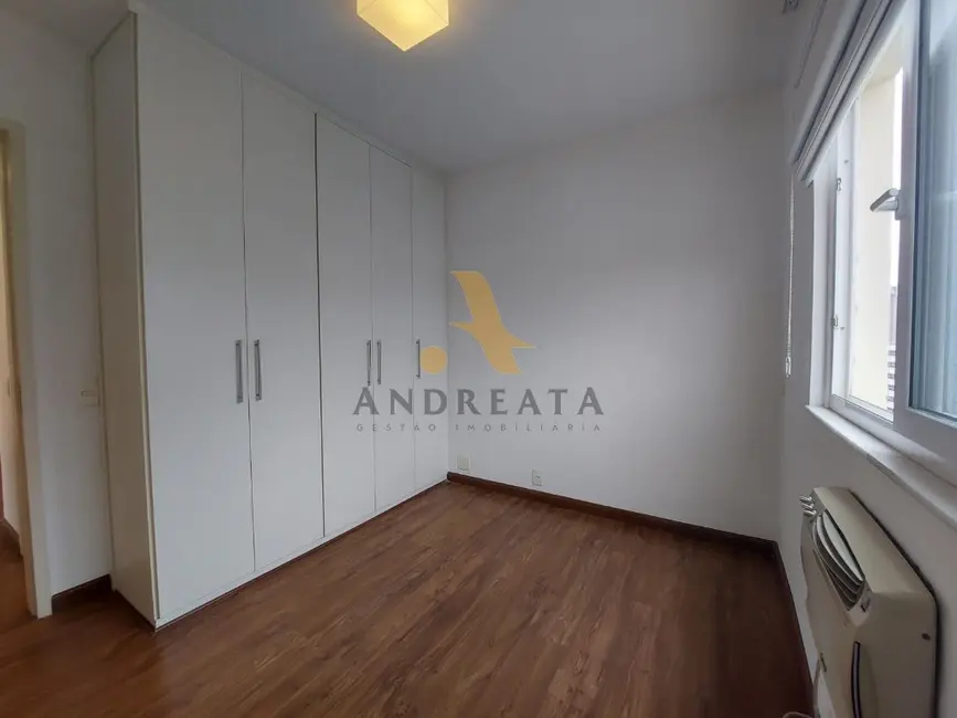 Apartamento com 1 quarto à venda, 68m2 em Botafogo, Rio De Janeiro - RJ - imagem 8 Foto 8 de Apartamento com 1 quarto à venda, 68m2 em Botafogo, Rio De Janeiro - RJ