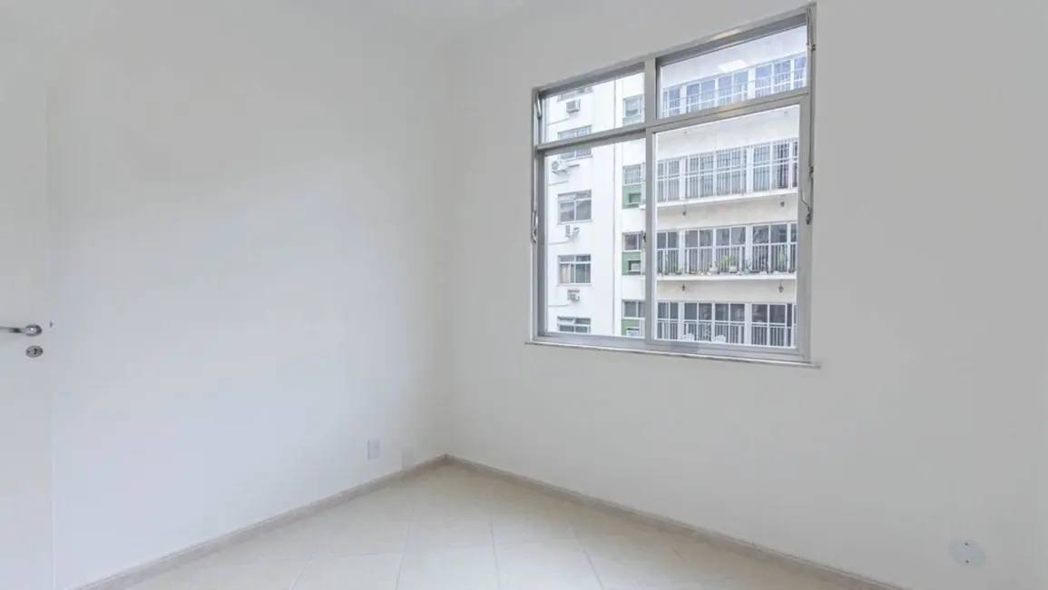 Apartamento com 3 quartos à venda, 82m2 em Copacabana, Rio De Janeiro - RJ - imagem 5 Foto 5 de Apartamento com 3 quartos à venda, 82m2 em Copacabana, Rio De Janeiro - RJ