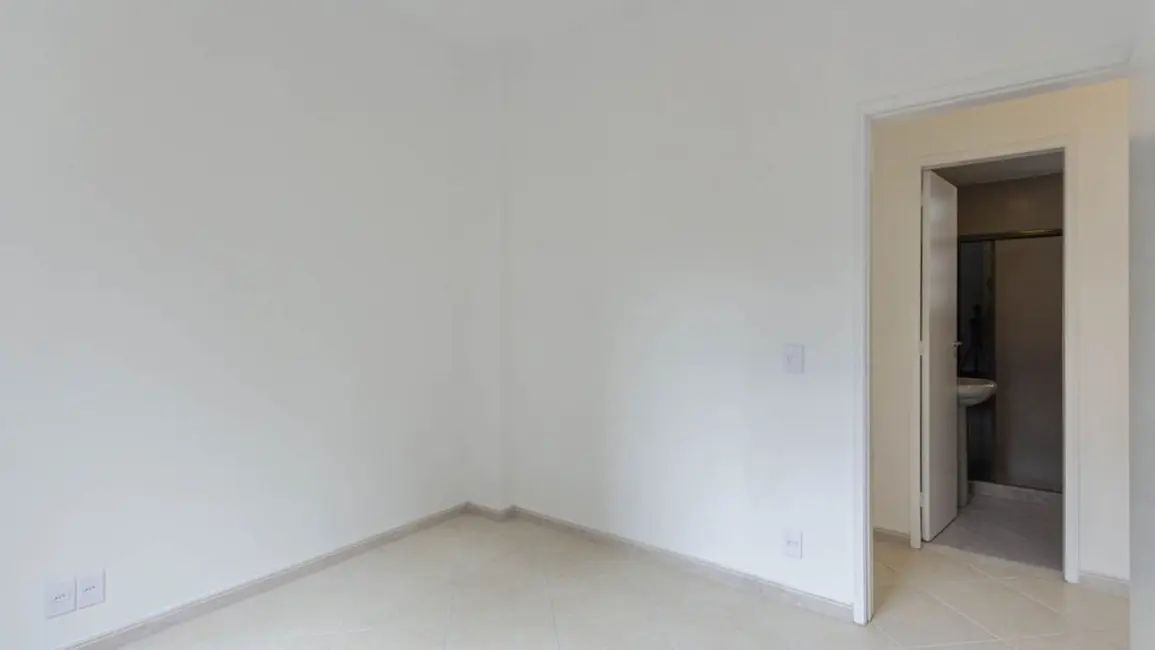 Apartamento com 3 quartos à venda, 82m2 em Copacabana, Rio De Janeiro - RJ - imagem 9 Foto 9 de Apartamento com 3 quartos à venda, 82m2 em Copacabana, Rio De Janeiro - RJ
