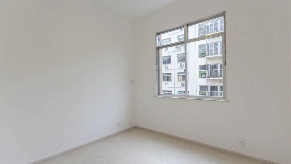 Apartamento com 3 quartos à venda, 82m2 em Copacabana, Rio De Janeiro - RJ - imagem 6 Foto 6 de Apartamento com 3 quartos à venda, 82m2 em Copacabana, Rio De Janeiro - RJ