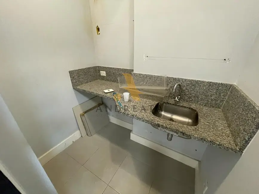 Sala Comercial à venda, 95m2 em Centro, Rio De Janeiro - RJ - imagem 6 Foto 6 de Sala Comercial à venda, 95m2 em Centro, Rio De Janeiro - RJ