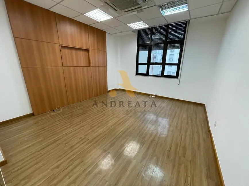 Sala Comercial à venda, 95m2 em Centro, Rio De Janeiro - RJ - imagem 5 Foto 5 de Sala Comercial à venda, 95m2 em Centro, Rio De Janeiro - RJ