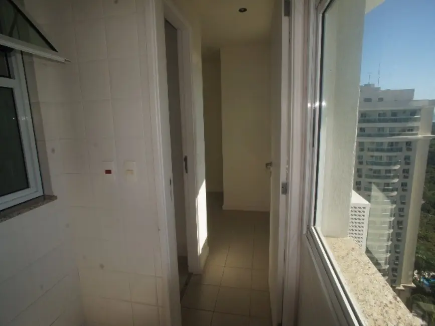 Apartamento com 4 quartos para alugar, 236m2 em Barra da Tijuca, Rio De Janeiro - RJ - imagem 9 Foto 9 de Apartamento com 4 quartos para alugar, 236m2 em Barra da Tijuca, Rio De Janeiro - RJ