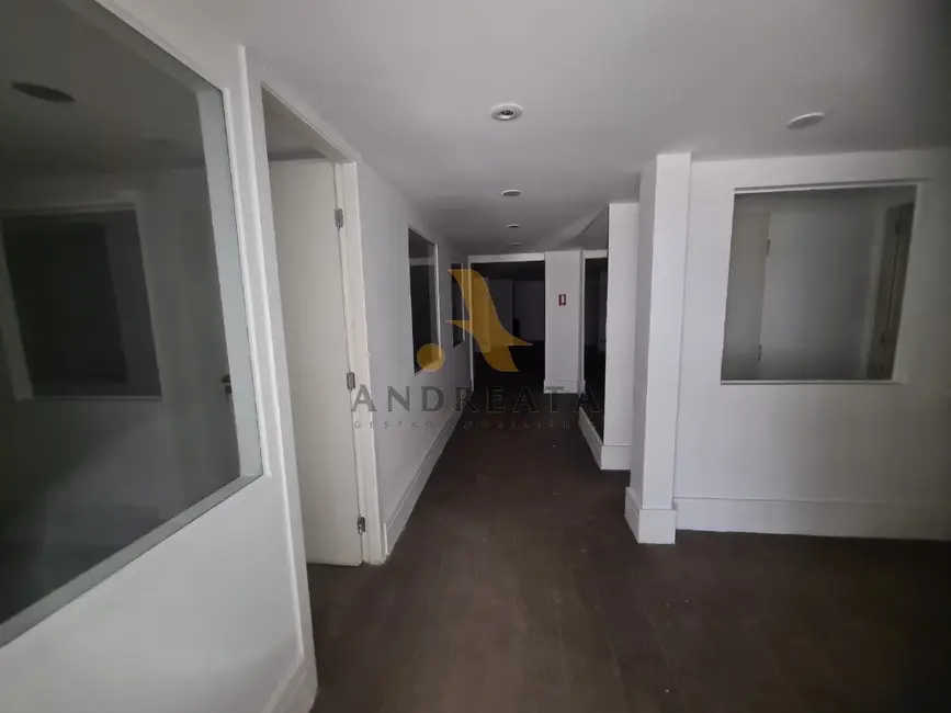 Loja para alugar, 163m2 em Barra da Tijuca, Rio De Janeiro - RJ - imagem 4 Foto 4 de Loja para alugar, 163m2 em Barra da Tijuca, Rio De Janeiro - RJ