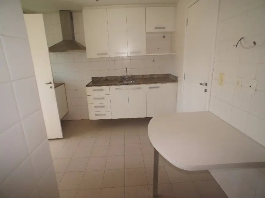 Foto 5 de Apartamento com 4 quartos para alugar, 236m2 em Barra da Tijuca, Rio De Janeiro - RJ