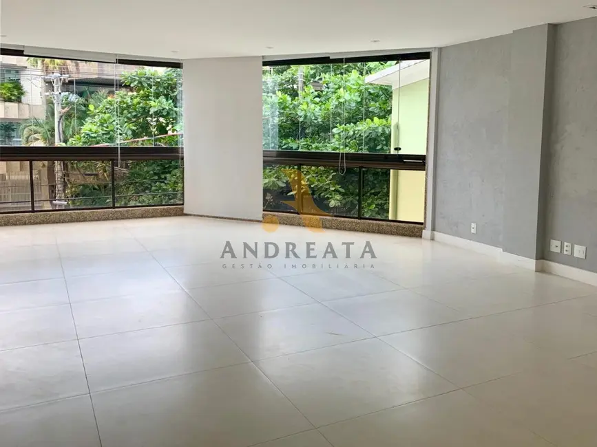 Apartamento com 3 quartos à venda, 150m2 em Barra da Tijuca, Rio De Janeiro - RJ - imagem 1 Foto 1 de Apartamento com 3 quartos à venda, 150m2 em Barra da Tijuca, Rio De Janeiro - RJ
