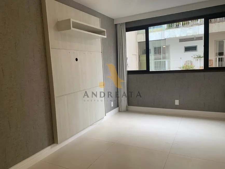 Apartamento com 3 quartos à venda, 150m2 em Barra da Tijuca, Rio De Janeiro - RJ - imagem 5 Foto 5 de Apartamento com 3 quartos à venda, 150m2 em Barra da Tijuca, Rio De Janeiro - RJ