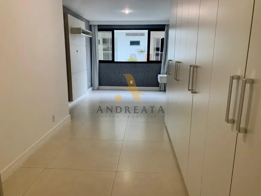 Apartamento com 3 quartos à venda, 150m2 em Barra da Tijuca, Rio De Janeiro - RJ - imagem 8 Foto 8 de Apartamento com 3 quartos à venda, 150m2 em Barra da Tijuca, Rio De Janeiro - RJ