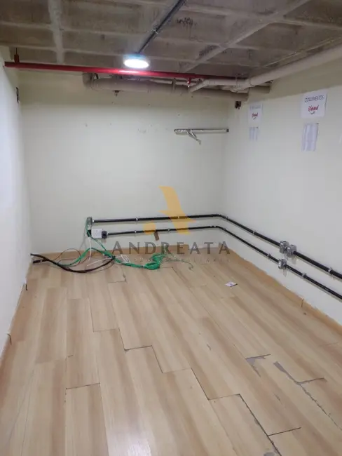 Loja para alugar, 165m2 em Barra da Tijuca, Rio De Janeiro - RJ - imagem 6 Foto 6 de Loja para alugar, 165m2 em Barra da Tijuca, Rio De Janeiro - RJ