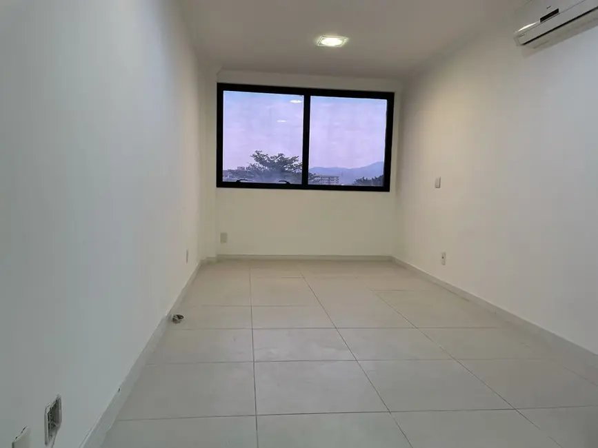 Sala Comercial à venda, 20m2 em Campo Grande, Rio De Janeiro - RJ - imagem 2 Foto 2 de Sala Comercial à venda, 20m2 em Campo Grande, Rio De Janeiro - RJ